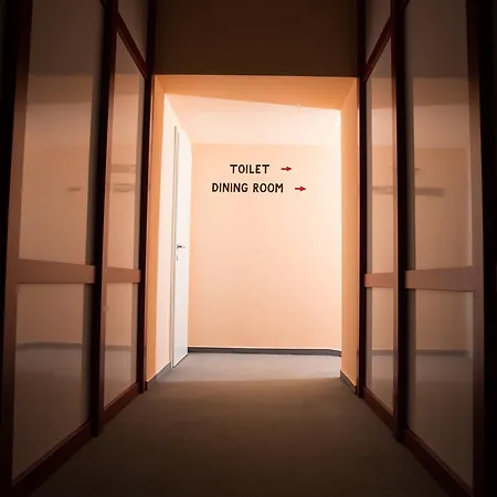 Auberge de jeunesse Seasons - *