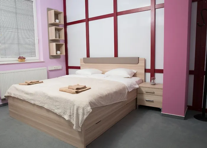 بيت شباب Seasons -