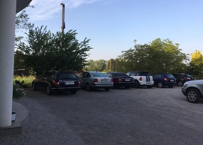 Seasons - بيت شباب