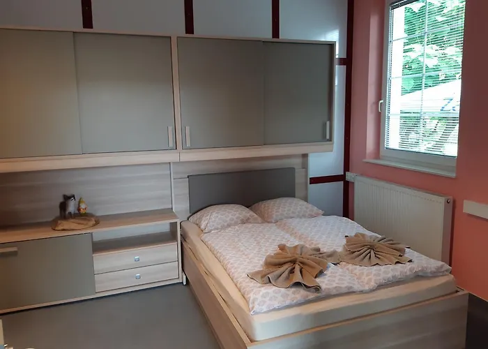 Seasons - Hostel Ljubljana