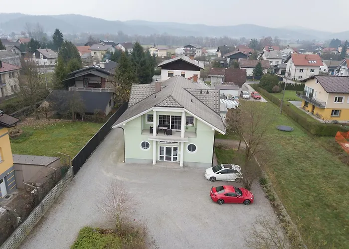 Seasons - Vandrerhjem *