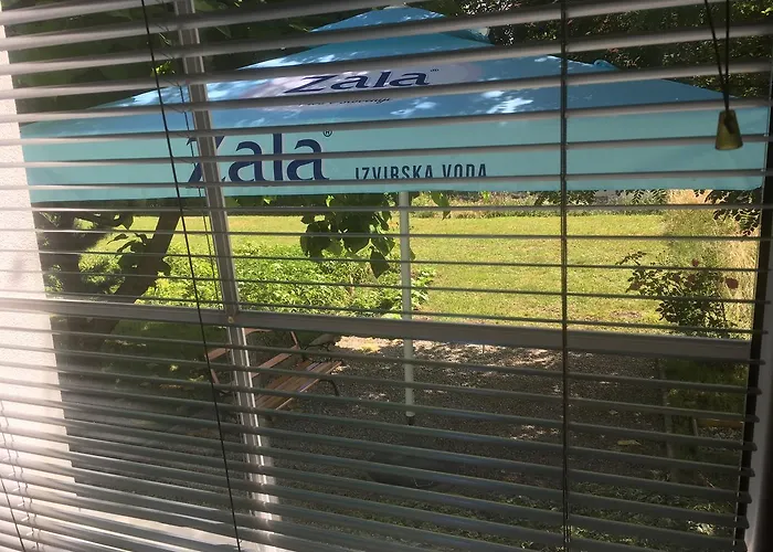 Seasons - Vandrerhjem